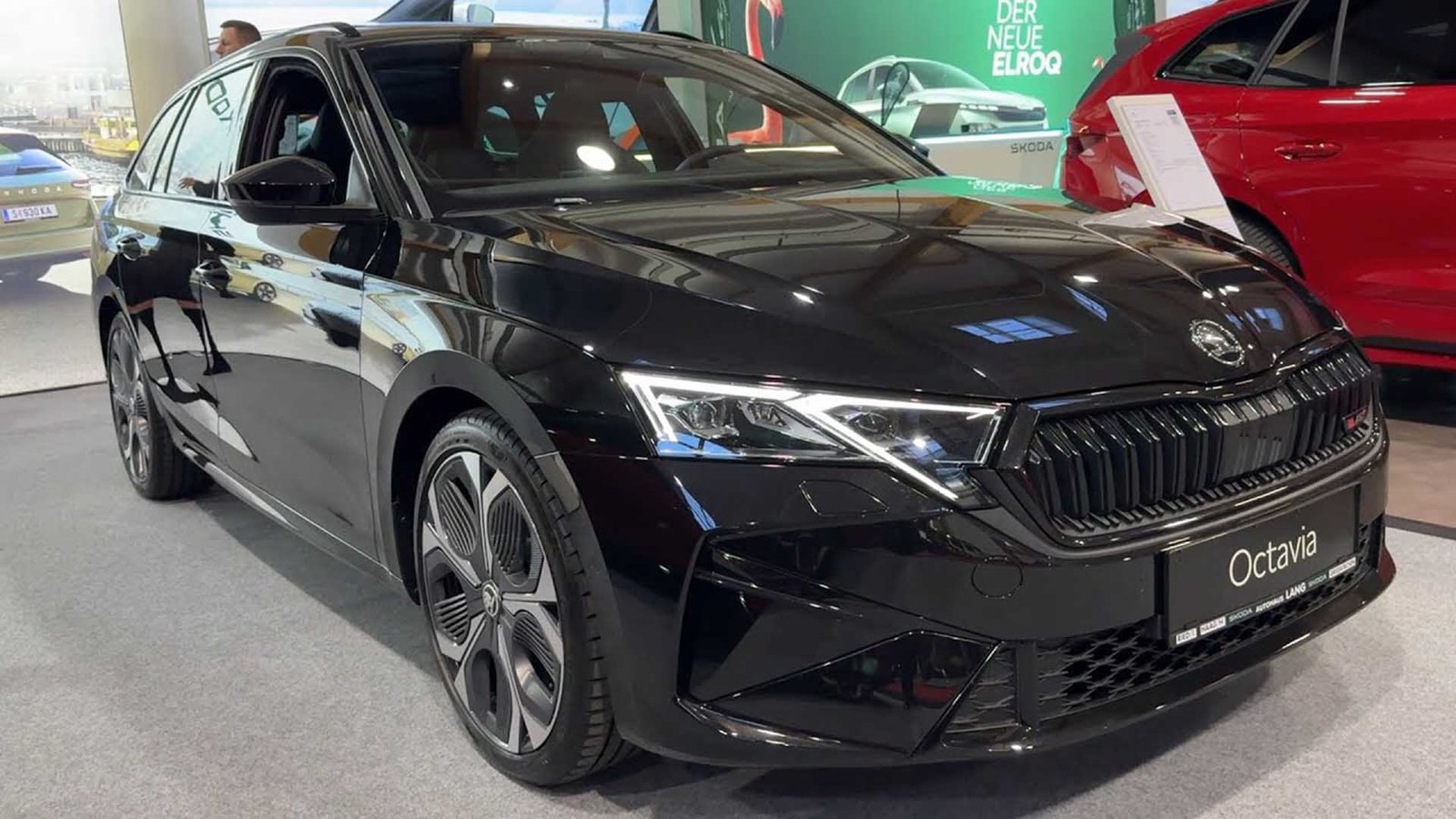 Skoda Octavia RS 2025 Sold Out in India Days Before October 17 Launch – Here's Why It's the Hottest Ticket in Town (4)