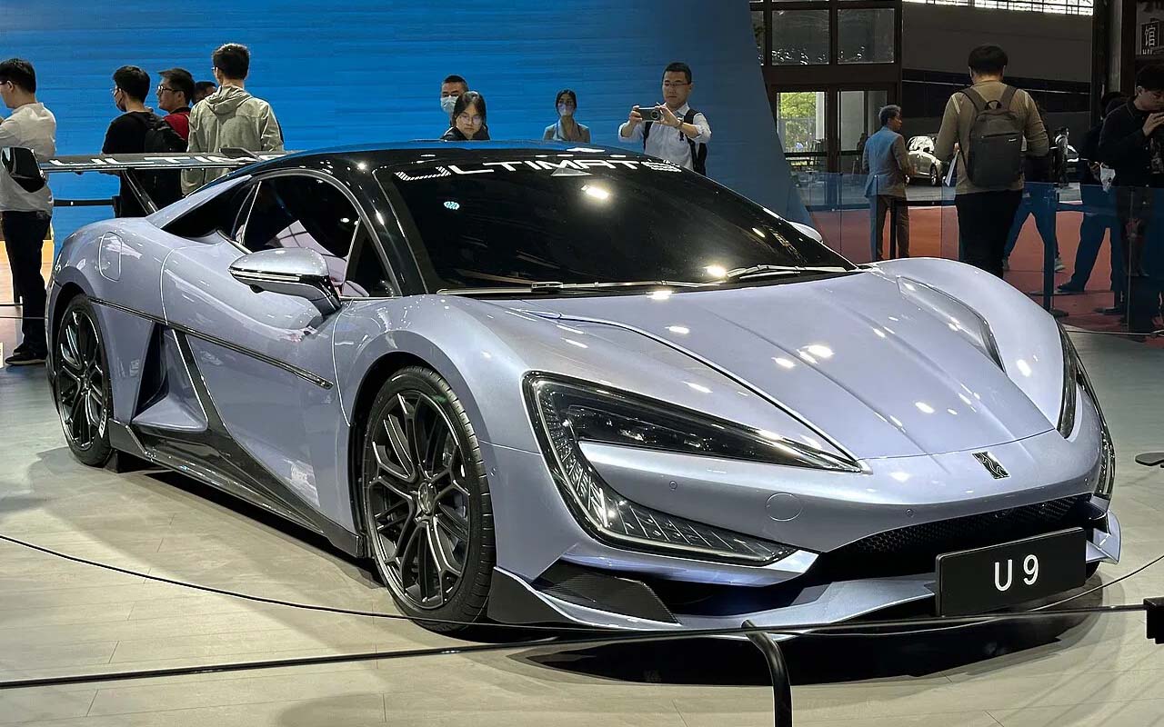 Byd yangwang u9 the electric car that can jump (3)